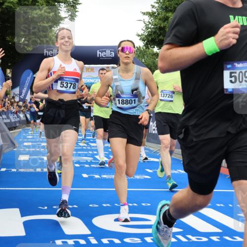 29.06.2025 - hella hamburg halbmarathon Strokosch-Dieckow http://msf.ph/oto/8356428 29.06.2025 10:52:09 Ziel 1482, 2397, 2595, 4419, 4837, 5032, 5087, 5093, 5378, 5482, 6897, 7732, 9074, 9082, 12135, 12580, 13726, 14248, 14300, 15275, 15506, 15829, 16003, 16179, 16320, 16591, 16666, 17033, 17130, 18475, 18801 meine-sportfotos.de