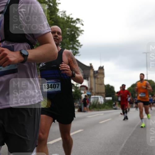29.06.2025 - hella hamburg halbmarathon Yannick Fuchs http://msf.ph/oto/8356440 29.06.2025 10:53:03 20KM 1285, 1642, 1946, 1951, 2006, 2027, 2348, 2584, 2677, 2855, 2957, 2978, 3181, 3983, 4088, 4592, 5084, 5347, 5633, 6202, 6208, 6636, 6997, 7031, 7223, 7476, 8290, 8929, 9655, 10036, 10759, 10915, 10943, 12633, 13407, 13583, 14375, 14631, 14914, 15232, 15240, 15263, 15284, 15824, 16160, 16341, 16563, 16910, 17017, 17346, 17503, 17630, 17810, 17852, 18112, 18153, 18232, 18266, 18327, 18730, 18954 meine-sportfotos.de