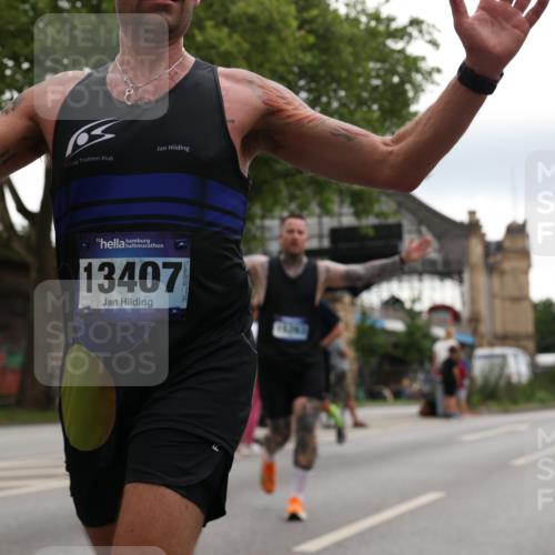 29.06.2025 - hella hamburg halbmarathon Yannick Fuchs http://msf.ph/oto/8356509 29.06.2025 10:53:03 20KM 1285, 1642, 1946, 1951, 2006, 2027, 2348, 2584, 2677, 2855, 2957, 2978, 3181, 3983, 4088, 4592, 5084, 5347, 5633, 6202, 6208, 6636, 6997, 7031, 7223, 7476, 8290, 8929, 9655, 10036, 10759, 10915, 10943, 12633, 13407, 13583, 14375, 14631, 14914, 15232, 15240, 15263, 15284, 15824, 16160, 16341, 16563, 16910, 17017, 17346, 17503, 17630, 17810, 17852, 18112, 18153, 18232, 18266, 18327, 18730, 18954 meine-sportfotos.de