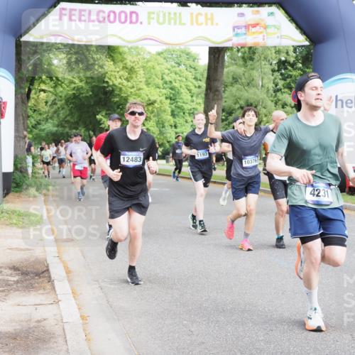 29.06.2025 - hella hamburg halbmarathon MichiJ http://msf.ph/oto/8356590 29.06.2025 10:42:02 Zwischen KM18-KM19 1193, 1506, 2448, 3652, 4231, 4897, 6355, 6356, 7221, 8223, 10368, 10376, 12483, 15389, 15818, 16879, 18031, 18181, 19000 meine-sportfotos.de
