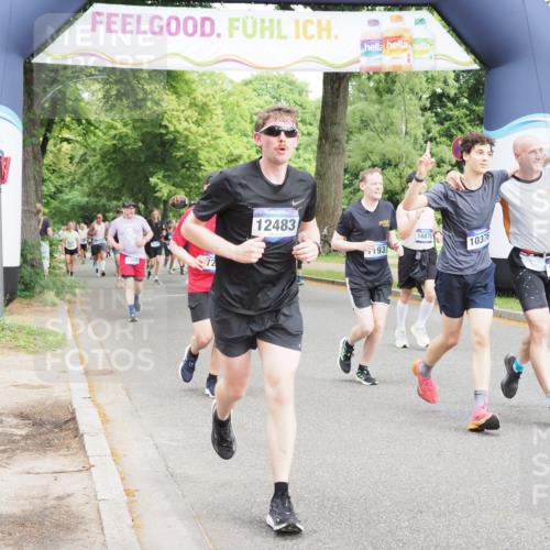 29.06.2025 - hella hamburg halbmarathon MichiJ http://msf.ph/oto/8356634 29.06.2025 10:42:03 Zwischen KM18-KM19 1193, 1506, 2448, 3652, 4231, 4897, 6355, 6356, 7221, 8223, 10368, 10376, 12483, 15389, 15818, 16879, 18031, 18181, 19000 meine-sportfotos.de