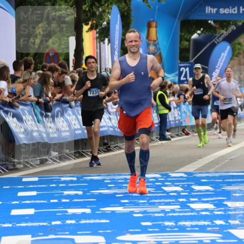 29.06.2025 - hella hamburg halbmarathon Strokosch-Dieckow http://msf.ph/oto/8356802 29.06.2025 10:30:23 Ziel 10173, 12691, 16713 meine-sportfotos.de