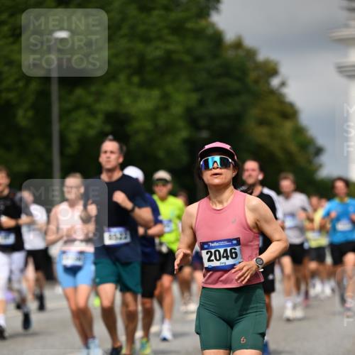 29.06.2025 - hella hamburg halbmarathon Dr. Thomas Lammeyer http://msf.ph/oto/8356809 29.06.2025 10:18:51 Kennedybrücke 1296, 1379, 1575, 1728, 1745, 2046, 2281, 2690, 3454, 3507, 3509, 3691, 4495, 4641, 5608, 5800, 5981, 6181, 6317, 6710, 6724, 7195, 7439, 7446, 7447, 7881, 8239, 8256, 8275, 8522, 8563, 8755, 8854, 8892, 9709, 9975, 10589, 10717, 10858, 11271 meine-sportfotos.de