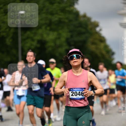 29.06.2025 - hella hamburg halbmarathon Dr. Thomas Lammeyer http://msf.ph/oto/8356823 29.06.2025 10:18:51 Kennedybrücke 1296, 1379, 1575, 1728, 1745, 2046, 2281, 2690, 3454, 3507, 3509, 3691, 4495, 4641, 5608, 5800, 5981, 6181, 6317, 6710, 6724, 7195, 7439, 7446, 7447, 7881, 8239, 8256, 8275, 8522, 8563, 8755, 8854, 8892, 9709, 9975, 10589, 10717, 10858, 11271 meine-sportfotos.de