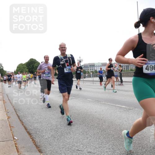 29.06.2025 - hella hamburg halbmarathon Lena Gebhardt http://msf.ph/oto/8356842 29.06.2025 10:39:02 Lombardsbrücke 3307, 139, 2534, 4964, 10604, 56, 1232, 1390, 1451, 1760, 1856, 2092, 2524, 2534, 2571, 2574, 2576, 2660, 2693, 2843, 2893, 2998, 3216, 3275, 3307, 3323, 3726, 3727, 3745, 3927, 4028, 4257, 4259, 4260, 4316, 4320, 4410, 4523, 4659, 4882, 4964, 5913, 6062, 6112, 6611, 6695, 6696, 6875, 7148, 7263, 7341, 7506, 7589, 7815, 7849, 8243, 8367, 8457, 8783, 9420, 9446, 9708, 9974, 9977, 10001, 10072, 10315, 10516, 10554, 13060 meine-sportfotos.de