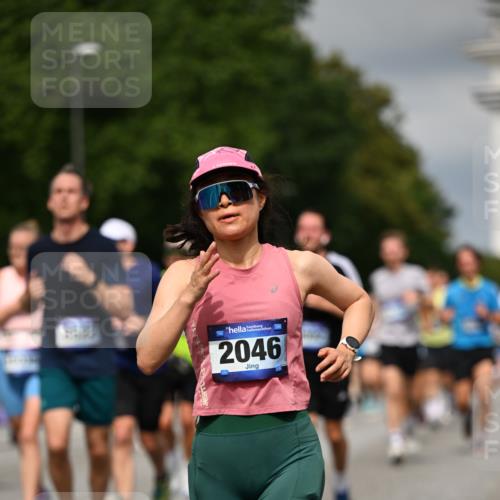 29.06.2025 - hella hamburg halbmarathon Dr. Thomas Lammeyer http://msf.ph/oto/8356862 29.06.2025 10:18:52 Kennedybrücke 1296, 1379, 1575, 1728, 1745, 2046, 2281, 2690, 3454, 3507, 3509, 3691, 4495, 4641, 5608, 5800, 5981, 6181, 6317, 6710, 6724, 7195, 7439, 7446, 7447, 7881, 8239, 8256, 8275, 8522, 8563, 8755, 8854, 8892, 9709, 9911, 9975, 10589, 10717, 10858, 11271 meine-sportfotos.de