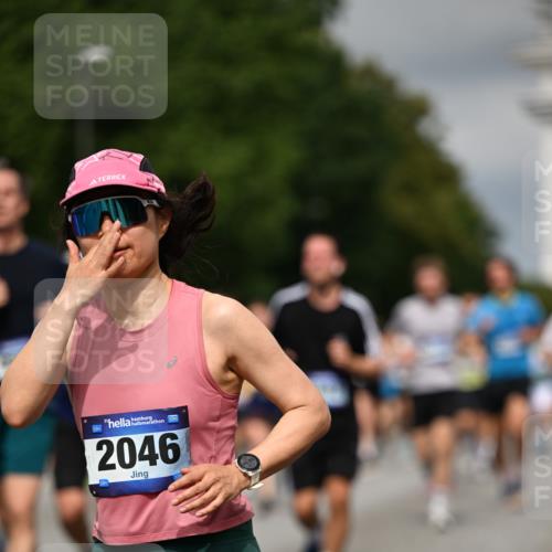 29.06.2025 - hella hamburg halbmarathon Dr. Thomas Lammeyer http://msf.ph/oto/8356890 29.06.2025 10:18:52 Kennedybrücke 1296, 1379, 1575, 1728, 1745, 2046, 2281, 2690, 3454, 3507, 3509, 3691, 4495, 4641, 5608, 5800, 5981, 6181, 6317, 6710, 6724, 7195, 7439, 7446, 7447, 7881, 8239, 8256, 8275, 8522, 8563, 8755, 8854, 8892, 9709, 9911, 9975, 10589, 10717, 10858, 11271 meine-sportfotos.de