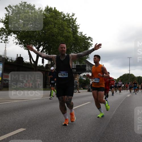 29.06.2025 - hella hamburg halbmarathon Yannick Fuchs http://msf.ph/oto/8356925 29.06.2025 10:53:04 20KM 1285, 1642, 1946, 1951, 2006, 2027, 2348, 2584, 2677, 2855, 2957, 2978, 3181, 3983, 4088, 4592, 5084, 5347, 5633, 6202, 6208, 6636, 6997, 7031, 7223, 7476, 8290, 8929, 9655, 10036, 10759, 10943, 11938, 12633, 13407, 13583, 14375, 14631, 14902, 14914, 15232, 15240, 15263, 15284, 15824, 16160, 16341, 16563, 16910, 17017, 17346, 17503, 17630, 18112, 18153, 18232, 18266, 18327, 18730, 18954, 19015, 19160 meine-sportfotos.de