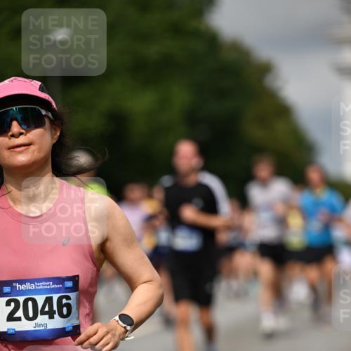 29.06.2025 - hella hamburg halbmarathon Dr. Thomas Lammeyer http://msf.ph/oto/8356992 29.06.2025 10:18:53 Kennedybrücke 1296, 1379, 1575, 1728, 1745, 2046, 2281, 2690, 3454, 3507, 3509, 3691, 4495, 4641, 5608, 5800, 5981, 6181, 6317, 6710, 6724, 7195, 7439, 7446, 7447, 7881, 8239, 8256, 8275, 8522, 8563, 8755, 8854, 8892, 9709, 9911, 9975, 10589, 10717, 10858, 11271 meine-sportfotos.de