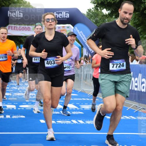 29.06.2025 - hella hamburg halbmarathon Strokosch-Dieckow http://msf.ph/oto/8357018 29.06.2025 10:51:58 Ziel 2818, 2823, 2880, 4033, 4297, 5102, 5336, 6390, 7130, 7409, 7724, 7732, 8413, 8856, 8977, 10057, 13799, 15356, 15506, 15690, 15829, 16179, 16666, 17815, 17962, 17978, 18869 meine-sportfotos.de