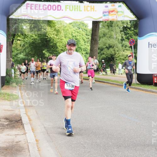 29.06.2025 - hella hamburg halbmarathon MichiJ http://msf.ph/oto/8357088 29.06.2025 10:42:06 Zwischen KM18-KM19 1193, 1506, 2252, 3652, 4231, 6355, 7221, 10368, 10376, 12483, 15854, 16879, 18031, 18181 meine-sportfotos.de