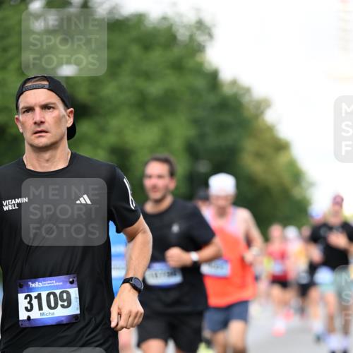 29.06.2025 - hella hamburg halbmarathon Dr. Thomas Lammeyer http://msf.ph/oto/8357174 29.06.2025 09:56:26 Kennedybrücke 1012, 1070, 1220, 1415, 1468, 1613, 1782, 2189, 2233, 3021, 3098, 3109, 3124, 3917, 3928, 4080, 4277, 4497, 4691, 4933, 4981, 5476, 5477, 5682, 6152, 6716, 7005, 7067, 7093, 7191, 7325, 7432, 7451, 7599, 7843, 7865, 7961, 8145, 8467, 8664, 8694, 8722, 9081, 9213, 9538, 9540, 10000, 10099, 10251, 10750, 10796, 10969, 11346 meine-sportfotos.de