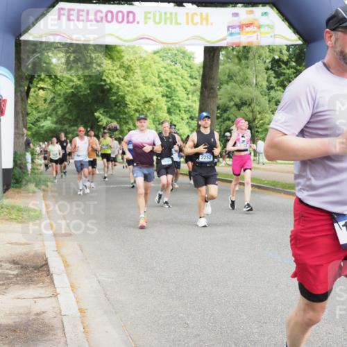 29.06.2025 - hella hamburg halbmarathon MichiJ http://msf.ph/oto/8357193 29.06.2025 10:42:07 Zwischen KM18-KM19 1193, 1506, 2252, 3652, 4231, 6355, 6433, 7221, 10368, 10376, 11499, 12483, 15484, 15854, 16879, 18181 meine-sportfotos.de