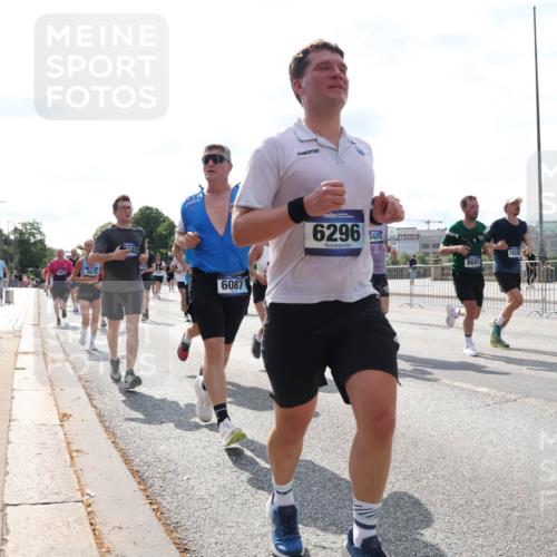 29.06.2025 - hella hamburg halbmarathon Lena Gebhardt http://msf.ph/oto/8357329 29.06.2025 10:01:27 Lombardsbrücke 5675, 02, 6087, 0000, 3425, 1829, 8691, 148, 88888, 1130, 1329, 1387, 1420, 1464, 1653, 1722, 1724, 1726, 1729, 1940, 2006, 2091, 2167, 2354, 2363, 2490, 2591, 2806, 2936, 2957, 3039, 3199, 3425, 3625, 3663, 4068, 4238, 4249, 4319, 4322, 4370, 4649, 4663, 5547, 5570, 5675, 6087, 6281, 0000, 6302, 6487, 6531, 6591, 6835, 6921, 6924, 7287, 7658, 7846, 8030, 8045, 8046, 8191, 8392, 8578, 8691, 8822, 8926, 9932, 10188, 10281, 10301, 10383, 10576, 10915, 11043, 11465 meine-sportfotos.de