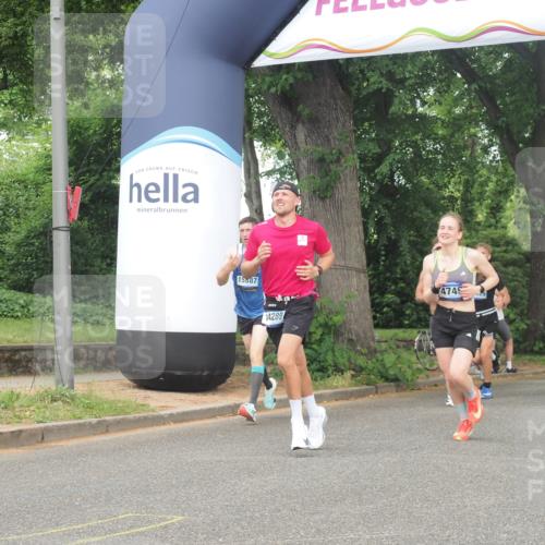 29.06.2025 - hella hamburg halbmarathon KatJ http://msf.ph/oto/8357420 29.06.2025 10:22:08 Zwischen KM18-KM19 4749 meine-sportfotos.de