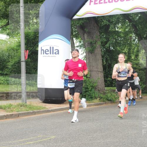 29.06.2025 - hella hamburg halbmarathon KatJ http://msf.ph/oto/8357451 29.06.2025 10:22:08 Zwischen KM18-KM19 4749 meine-sportfotos.de