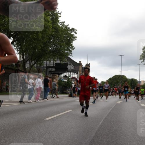 29.06.2025 - hella hamburg halbmarathon Yannick Fuchs http://msf.ph/oto/8357477 29.06.2025 10:53:05 20KM 1285, 1642, 1946, 1951, 2006, 2027, 2348, 2584, 2677, 2855, 2957, 2978, 3181, 3983, 4088, 4592, 5084, 5347, 5633, 6202, 6208, 6636, 6997, 7031, 7223, 7476, 8290, 8929, 9655, 10036, 10759, 10943, 11938, 12633, 13407, 13583, 14375, 14567, 14631, 14902, 14914, 14965, 15232, 15240, 15263, 15284, 15824, 16160, 16341, 16563, 16910, 17017, 17346, 17503, 17630, 18112, 18153, 18232, 18266, 18327, 18954, 19015, 19160 meine-sportfotos.de