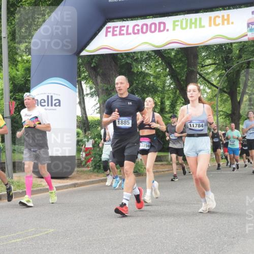 29.06.2025 - hella hamburg halbmarathon KatJ http://msf.ph/oto/8357495 29.06.2025 10:52:07 Zwischen KM18-KM19 1885, 4613, 7271, 7474 meine-sportfotos.de