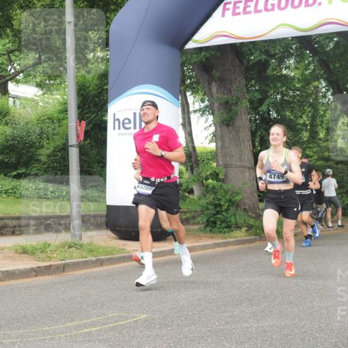 29.06.2025 - hella hamburg halbmarathon KatJ http://msf.ph/oto/8357498 29.06.2025 10:22:08 Zwischen KM18-KM19 4749 meine-sportfotos.de