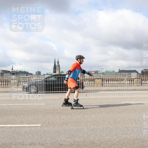 29.06.2025 - hella hamburg halbmarathon Lena Gebhardt http://msf.ph/oto/8357589 29.06.2025 09:09:32 Lombardsbrücke  meine-sportfotos.de