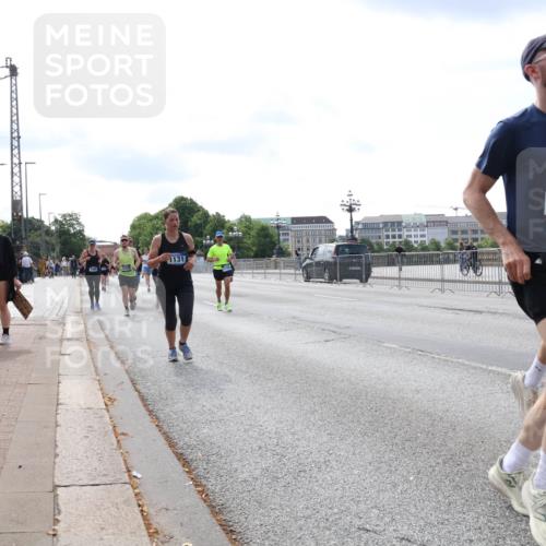 29.06.2025 - hella hamburg halbmarathon Lena Gebhardt http://msf.ph/oto/8357684 29.06.2025 10:13:58 Lombardsbrücke 1131, 10443, 1131, 1194, 1480, 1890, 2055, 2359, 2721, 2904, 2987, 4001, 4032, 4795, 4950, 4962, 5232, 5631, 5719, 6026, 6287, 6710, 6717, 6724, 7442, 7446, 7447, 7462, 7913, 8001, 8057, 8279, 8673, 9128, 9631, 9845, 9886, 10442, 10443, 10977, 11441, 11987, 12313, 12797, 12928, 12929, 12938, 13285, 13788, 13928, 15085, 15482, 15663, 15721, 15722, 15840, 16491, 17439, 17472, 17985, 18041, 18231, 18236, 18239 meine-sportfotos.de
