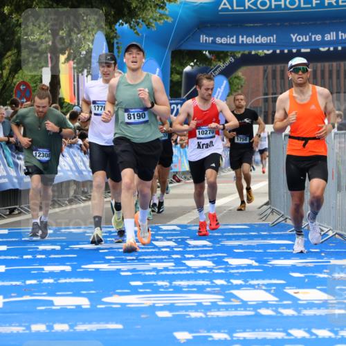 29.06.2025 - hella hamburg halbmarathon Strokosch-Dieckow http://msf.ph/oto/8357745 29.06.2025 10:30:00 Ziel 2689, 3189, 5308, 8190, 9634, 10270, 12308, 15507, 15672, 17768 meine-sportfotos.de