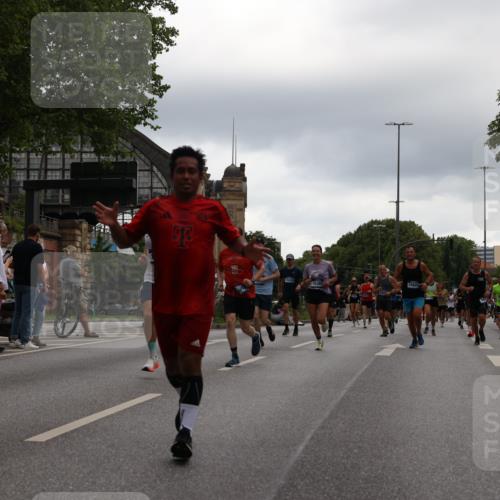 29.06.2025 - hella hamburg halbmarathon Yannick Fuchs http://msf.ph/oto/8357746 29.06.2025 10:53:05 20KM 1285, 1642, 1946, 1951, 2006, 2027, 2348, 2584, 2677, 2855, 2957, 2978, 3181, 3983, 4088, 4592, 5084, 5347, 5633, 6202, 6208, 6636, 6997, 7031, 7223, 7476, 8290, 8929, 9655, 10036, 10759, 10943, 11938, 12633, 13407, 13583, 14375, 14567, 14631, 14902, 14914, 14965, 15232, 15240, 15263, 15284, 15824, 16160, 16341, 16563, 16910, 17017, 17346, 17503, 17630, 18112, 18153, 18232, 18266, 18327, 18954, 19015, 19160 meine-sportfotos.de