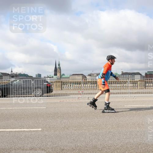 29.06.2025 - hella hamburg halbmarathon Lena Gebhardt http://msf.ph/oto/8357793 29.06.2025 09:09:33 Lombardsbrücke  meine-sportfotos.de