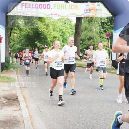 29.06.2025 - hella hamburg halbmarathon MichiJ http://msf.ph/oto/8357925 29.06.2025 10:42:15 Zwischen KM18-KM19 1125, 2612, 3177, 3861, 5021, 6082, 6084, 6433, 6443, 6569, 8863, 9562, 11309, 11499, 11568, 13470, 14818, 14845, 15184, 15484, 16327, 16521, 16527, 18759, 19047 meine-sportfotos.de