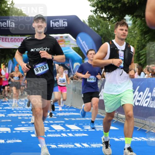 29.06.2025 - hella hamburg halbmarathon Strokosch-Dieckow http://msf.ph/oto/8357996 29.06.2025 10:51:49 Ziel 2396, 2818, 2823, 2880, 4297, 5102, 6286, 7224, 8710, 8819, 8856, 9793, 9959, 12224, 13799, 15427, 15690, 15727, 15831, 15899, 16907, 17682, 17815, 17962, 19053, 19137 meine-sportfotos.de
