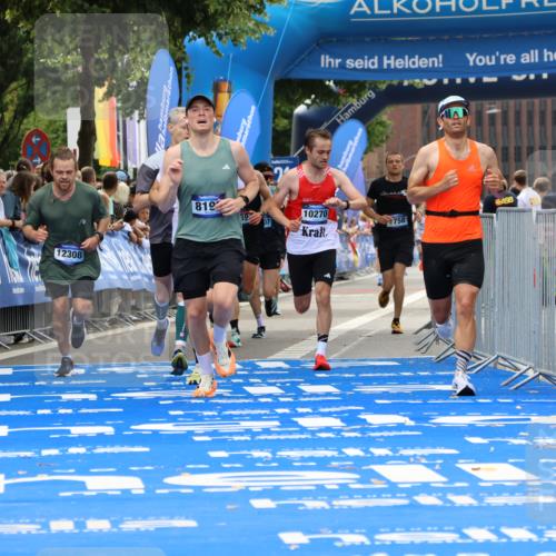 29.06.2025 - hella hamburg halbmarathon Strokosch-Dieckow http://msf.ph/oto/8358039 29.06.2025 10:29:59 Ziel 2689, 3189, 5308, 8190, 9634, 10270, 12308, 15507, 15672, 17768 meine-sportfotos.de