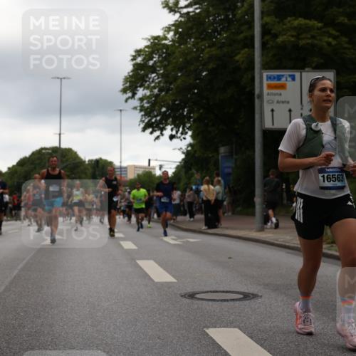 29.06.2025 - hella hamburg halbmarathon Yannick Fuchs http://msf.ph/oto/8358068 29.06.2025 10:53:06 20KM 1285, 1642, 1946, 1951, 2006, 2027, 2348, 2584, 2677, 2855, 2957, 2978, 3181, 3279, 3983, 4088, 4592, 5084, 5347, 5633, 5885, 6202, 6208, 6220, 6636, 6997, 7031, 7223, 7476, 8290, 8929, 9655, 10036, 10759, 10943, 11935, 11938, 12633, 13407, 13583, 14375, 14567, 14631, 14902, 14914, 14965, 15232, 15240, 15263, 15284, 15824, 16160, 16341, 16563, 16910, 17017, 17346, 17503, 17630, 18112, 18153, 18232, 18266, 18327, 18954, 19015, 19160 meine-sportfotos.de