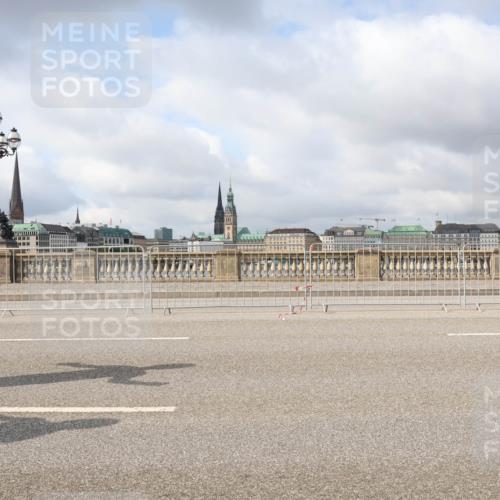 29.06.2025 - hella hamburg halbmarathon Lena Gebhardt http://msf.ph/oto/8358088 29.06.2025 09:09:36 Lombardsbrücke  meine-sportfotos.de