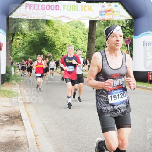 29.06.2025 - hella hamburg halbmarathon MichiJ http://msf.ph/oto/8358184 29.06.2025 10:42:19 Zwischen KM18-KM19 1125, 2474, 2612, 3037, 3794, 5672, 6443, 8863, 9562, 11309, 11568, 12858, 14845, 16008, 16009, 16327, 18741, 18759, 19047, 19120 meine-sportfotos.de