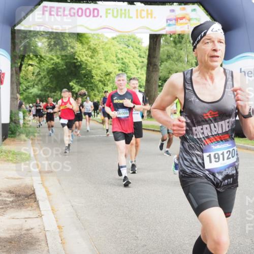 29.06.2025 - hella hamburg halbmarathon MichiJ http://msf.ph/oto/8358186 29.06.2025 10:42:20 Zwischen KM18-KM19 1125, 2474, 2612, 3037, 3794, 5672, 6443, 8863, 9562, 11309, 11568, 11638, 12858, 16008, 16009, 18741, 18759, 19047, 19120 meine-sportfotos.de