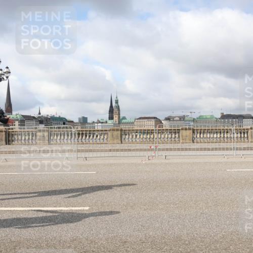 29.06.2025 - hella hamburg halbmarathon Lena Gebhardt http://msf.ph/oto/8358235 29.06.2025 09:09:36 Lombardsbrücke  meine-sportfotos.de