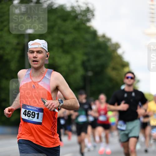 29.06.2025 - hella hamburg halbmarathon Dr. Thomas Lammeyer http://msf.ph/oto/8358468 29.06.2025 09:56:28 Kennedybrücke 1012, 1070, 1220, 1415, 1468, 1613, 1735, 1782, 2048, 2189, 2233, 2590, 2970, 3021, 3098, 3109, 3124, 3304, 3907, 3917, 3928, 4080, 4277, 4497, 4691, 4933, 4981, 5476, 5477, 5682, 6152, 6716, 7005, 7067, 7093, 7191, 7325, 7432, 7451, 7599, 7843, 7865, 8145, 8467, 8664, 8694, 8722, 9081, 9213, 9538, 9540, 10000, 10099, 10251, 10313, 10750, 10796, 10969, 11153, 11346 meine-sportfotos.de