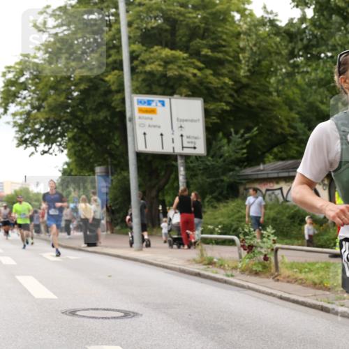 29.06.2025 - hella hamburg halbmarathon Yannick Fuchs http://msf.ph/oto/8358470 29.06.2025 10:53:07 20KM 1285, 1642, 2006, 2348, 2584, 2677, 2855, 2957, 2978, 3181, 3279, 3983, 4088, 4592, 5347, 5633, 5885, 6087, 6202, 6208, 6220, 6438, 6636, 6997, 7031, 7223, 7476, 8290, 8929, 9655, 10036, 10759, 10943, 11935, 11938, 12206, 12564, 12633, 13407, 13583, 14375, 14567, 14631, 14732, 14902, 14914, 14965, 15232, 15240, 15263, 15284, 15824, 16160, 16341, 16563, 16910, 16980, 17017, 17346, 17503, 17630, 18112, 18153, 18232, 18266, 18327, 18467, 18954, 19015, 19160 meine-sportfotos.de