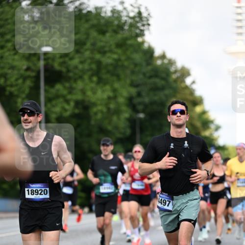 29.06.2025 - hella hamburg halbmarathon Dr. Thomas Lammeyer http://msf.ph/oto/8358587 29.06.2025 09:56:29 Kennedybrücke 1012, 1070, 1220, 1415, 1468, 1613, 1735, 1782, 2048, 2189, 2233, 2590, 2970, 3021, 3098, 3109, 3124, 3304, 3907, 3917, 3928, 4080, 4277, 4497, 4691, 4933, 4981, 5476, 5477, 5682, 6152, 6716, 7005, 7067, 7093, 7191, 7325, 7432, 7451, 7599, 7843, 7865, 8145, 8467, 8664, 8694, 8722, 9081, 9213, 9538, 9540, 10000, 10099, 10208, 10251, 10313, 10750, 10796, 10969, 11153, 11346 meine-sportfotos.de