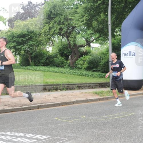 29.06.2025 - hella hamburg halbmarathon KatJ http://msf.ph/oto/8358604 29.06.2025 10:22:12 Zwischen KM18-KM19 4749, 7723 meine-sportfotos.de