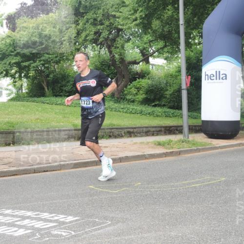 29.06.2025 - hella hamburg halbmarathon KatJ http://msf.ph/oto/8358664 29.06.2025 10:22:13 Zwischen KM18-KM19 4749, 7723 meine-sportfotos.de