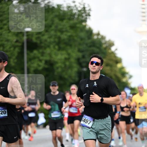 29.06.2025 - hella hamburg halbmarathon Dr. Thomas Lammeyer http://msf.ph/oto/8358708 29.06.2025 09:56:29 Kennedybrücke 1012, 1070, 1220, 1415, 1468, 1613, 1735, 1782, 2048, 2189, 2233, 2590, 2970, 3021, 3098, 3109, 3124, 3304, 3907, 3917, 3928, 4080, 4277, 4497, 4691, 4933, 4981, 5476, 5477, 5682, 6152, 6716, 7005, 7067, 7093, 7191, 7325, 7432, 7451, 7599, 7843, 7865, 8145, 8467, 8664, 8694, 8722, 9081, 9213, 9538, 9540, 10000, 10099, 10208, 10251, 10313, 10750, 10796, 10969, 11153, 11346 meine-sportfotos.de