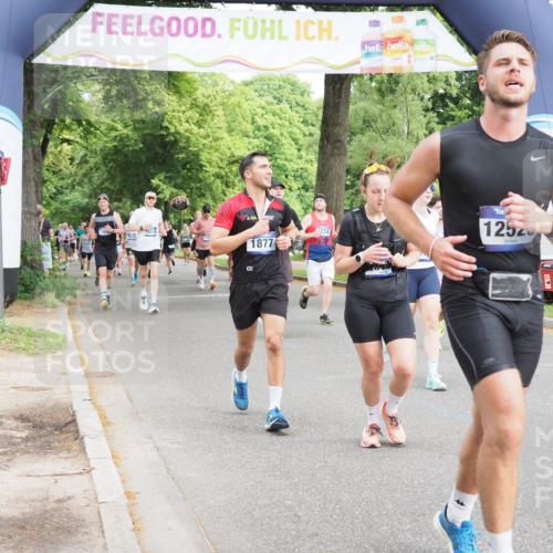 29.06.2025 - hella hamburg halbmarathon MichiJ http://msf.ph/oto/8358907 29.06.2025 10:42:25 Zwischen KM18-KM19 1877, 3037, 3794, 5672, 6891, 11638, 12523, 12858, 16008, 16108, 16176, 17603, 18741, 19120 meine-sportfotos.de