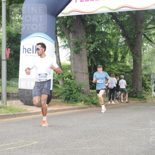 29.06.2025 - hella hamburg halbmarathon KatJ http://msf.ph/oto/8358948 29.06.2025 10:22:17 Zwischen KM18-KM19 7723 meine-sportfotos.de