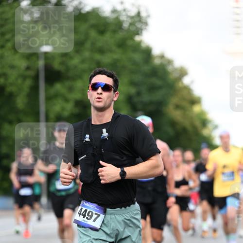 29.06.2025 - hella hamburg halbmarathon Dr. Thomas Lammeyer http://msf.ph/oto/8359002 29.06.2025 09:56:30 Kennedybrücke 1012, 1070, 1415, 1468, 1613, 1735, 1782, 2048, 2189, 2233, 2590, 2970, 3021, 3098, 3109, 3124, 3304, 3907, 3917, 3928, 4080, 4277, 4497, 4691, 4933, 4981, 5476, 5477, 5682, 6152, 6716, 7005, 7067, 7093, 7191, 7325, 7451, 7599, 7843, 7865, 8145, 8467, 8664, 8694, 8722, 9081, 9213, 9232, 9374, 9538, 9540, 10000, 10099, 10208, 10313, 10750, 10796, 10969, 11153, 11291, 11346 meine-sportfotos.de