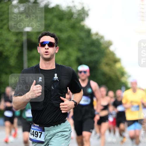 29.06.2025 - hella hamburg halbmarathon Dr. Thomas Lammeyer http://msf.ph/oto/8359046 29.06.2025 09:56:30 Kennedybrücke 1012, 1070, 1415, 1468, 1613, 1735, 1782, 2048, 2189, 2233, 2590, 2970, 3021, 3098, 3109, 3124, 3304, 3907, 3917, 3928, 4080, 4277, 4497, 4691, 4933, 4981, 5476, 5477, 5682, 6152, 6716, 7005, 7067, 7093, 7191, 7325, 7451, 7599, 7843, 7865, 8145, 8467, 8664, 8694, 8722, 9081, 9213, 9232, 9374, 9538, 9540, 10000, 10099, 10208, 10313, 10750, 10796, 10969, 11153, 11291, 11346 meine-sportfotos.de