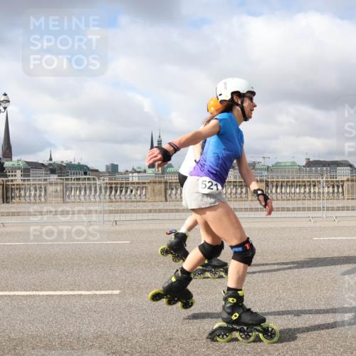 29.06.2025 - hella hamburg halbmarathon Lena Gebhardt http://msf.ph/oto/8359052 29.06.2025 09:09:36 Lombardsbrücke 521 meine-sportfotos.de