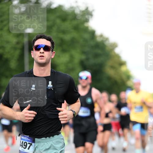 29.06.2025 - hella hamburg halbmarathon Dr. Thomas Lammeyer http://msf.ph/oto/8359080 29.06.2025 09:56:31 Kennedybrücke 1012, 1070, 1415, 1468, 1613, 1735, 1782, 2048, 2189, 2233, 2590, 2970, 3021, 3098, 3109, 3124, 3304, 3907, 3917, 3928, 4080, 4277, 4497, 4691, 4933, 4981, 5476, 5477, 5682, 6152, 6716, 7005, 7067, 7093, 7191, 7325, 7451, 7599, 7843, 7865, 8145, 8467, 8664, 8694, 8704, 8722, 9081, 9213, 9232, 9374, 9538, 9540, 10000, 10208, 10313, 10750, 10796, 10969, 11153, 11291, 11346 meine-sportfotos.de
