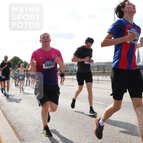 29.06.2025 - hella hamburg halbmarathon Lena Gebhardt http://msf.ph/oto/8359087 29.06.2025 10:01:32 Lombardsbrücke 4649, 13551, 6754, 3663, 555, 1130, 1184, 1329, 1387, 1420, 1464, 1653, 1722, 1724, 1729, 1881, 1940, 2006, 2091, 2167, 2354, 2363, 2490, 2591, 2806, 2936, 2957, 3039, 3199, 3425, 3663, 4068, 4249, 4319, 4322, 4328, 4370, 4649, 4663, 5547, 5570, 5602, 5603, 5675, 6087, 6281, 0000, 6302, 6487, 6591, 6835, 6921, 6924, 7287, 7846, 8030, 8045, 8046, 8191, 8392, 8578, 8691, 8822, 8926, 9932, 10281, 10301, 10383, 10576, 10915, 11043, 11465 meine-sportfotos.de