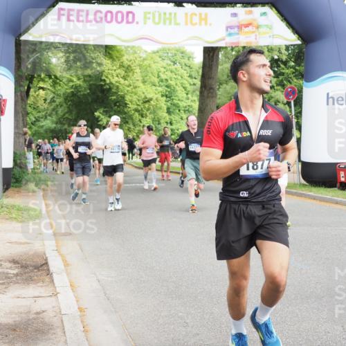 29.06.2025 - hella hamburg halbmarathon MichiJ http://msf.ph/oto/8359120 29.06.2025 10:42:26 Zwischen KM18-KM19 1834, 1877, 3794, 6891, 7976, 11638, 12523, 12858, 16008, 16108, 16176, 16334, 17603 meine-sportfotos.de